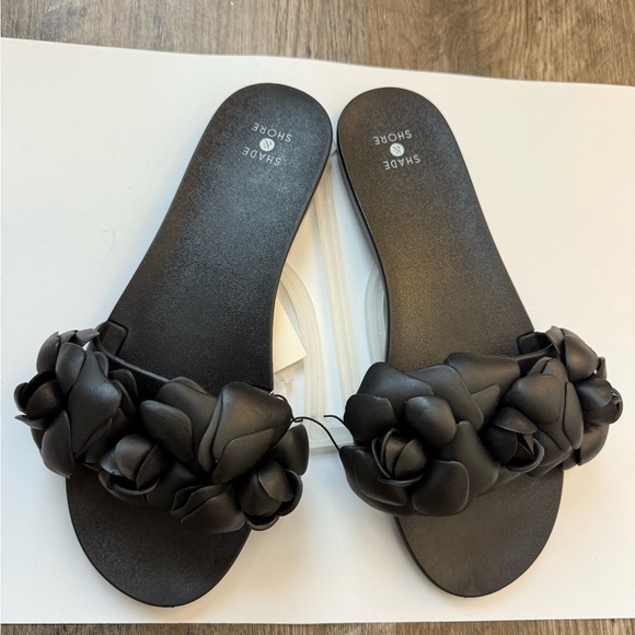 Shade & Shore Shoes - Shade & Shore Black Floral Embellished Sandals